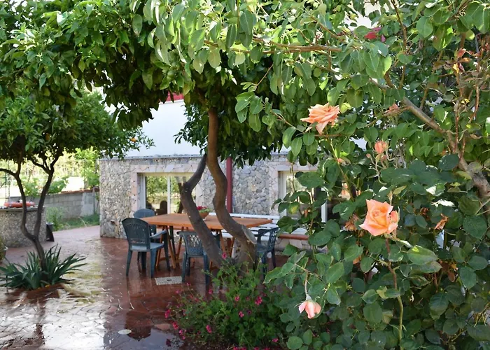 Guardia Piemontese: Ideale Per Mare E Terme